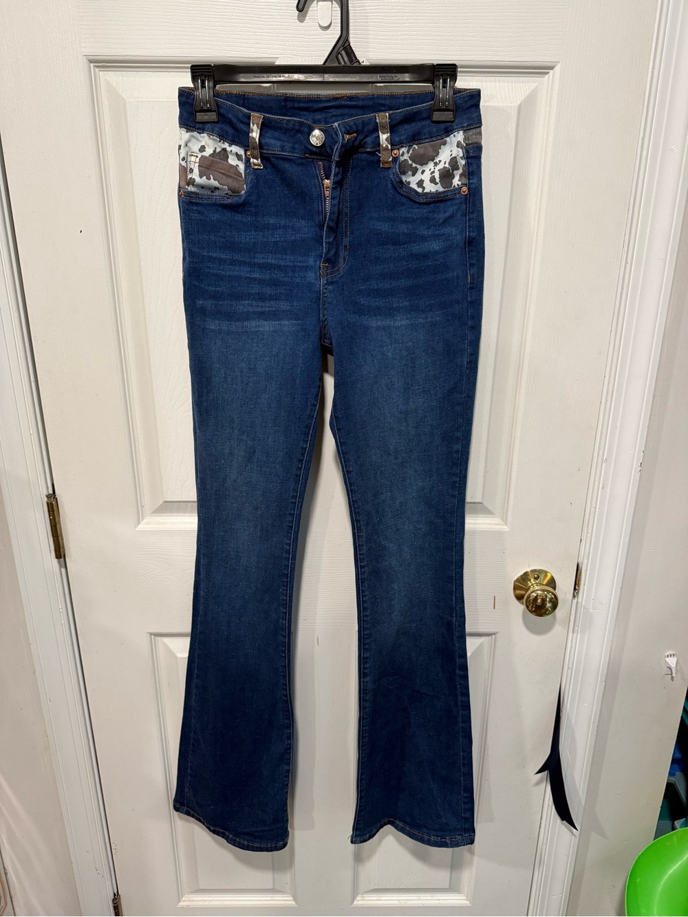 Ranch Dress’n Cow Print Bootcut Jeans – Women’s Size 4